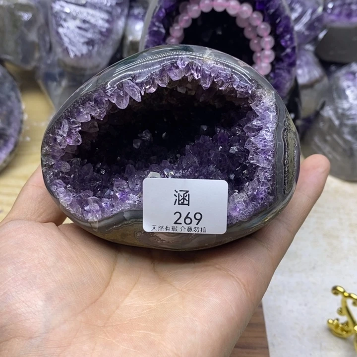 快***人未镶嵌紫晶大型摆件（非配饰）