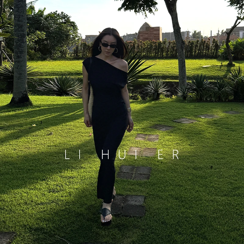 LiHuiEr李慧儿【浮生空巷】2025显瘦高级气质设计黑色半身裙LL02570