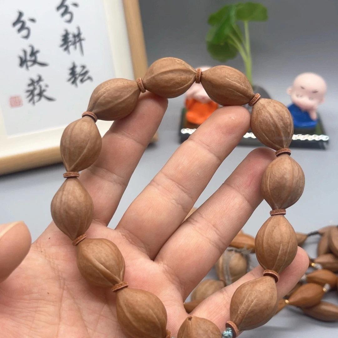 橄榄核手串/手链三面佛