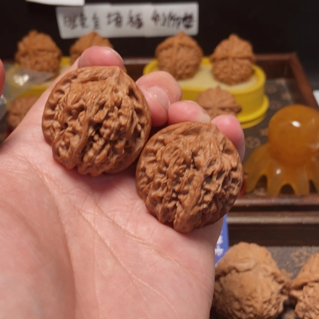 吊坠文玩核桃金麒麟37尺49