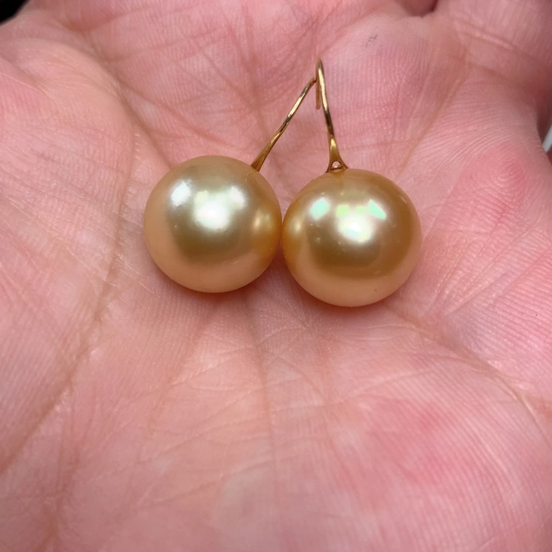 海水珍珠耳饰18K金镶嵌