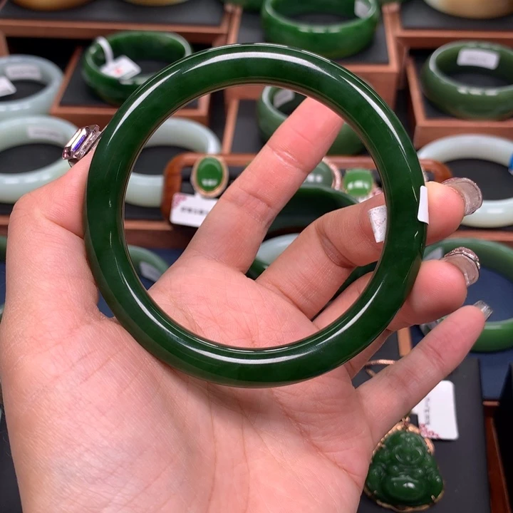 和田玉（碧玉）手镯6061圈口未镶嵌