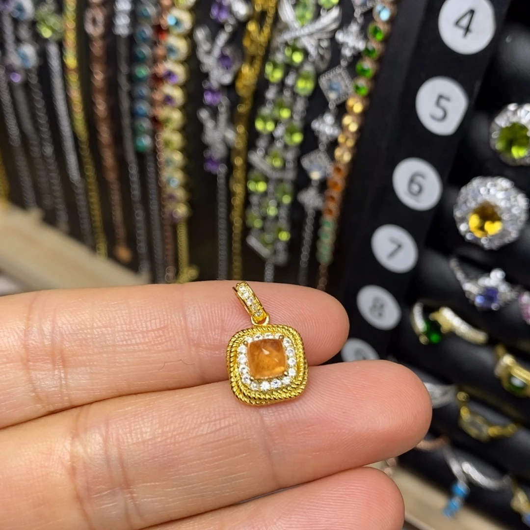 银S925镶嵌石榴石（芬达石）吊坠(不含链)