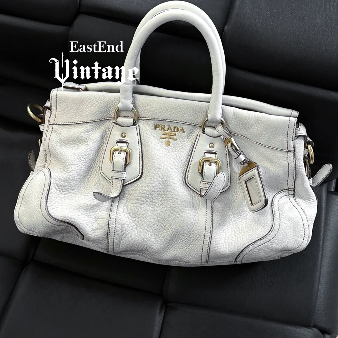 95新 Prada/普拉达 東区-奶白色金标机车单肩包/69479