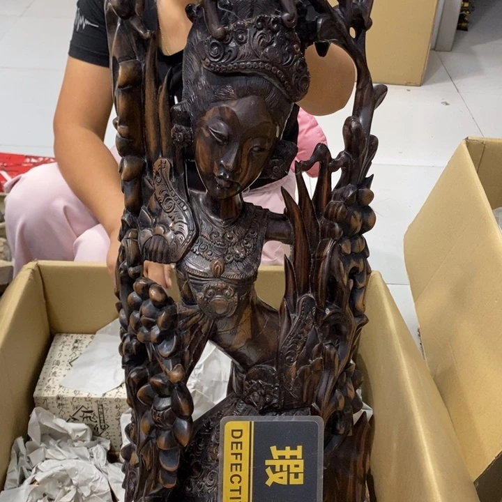 中古品有微瑕，谨慎入手