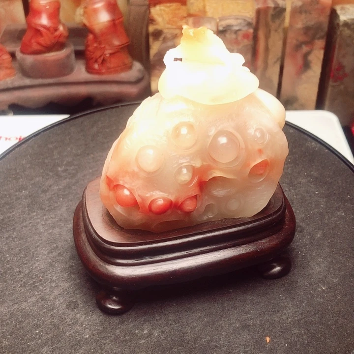 昌化石质地细腻柔软光滑