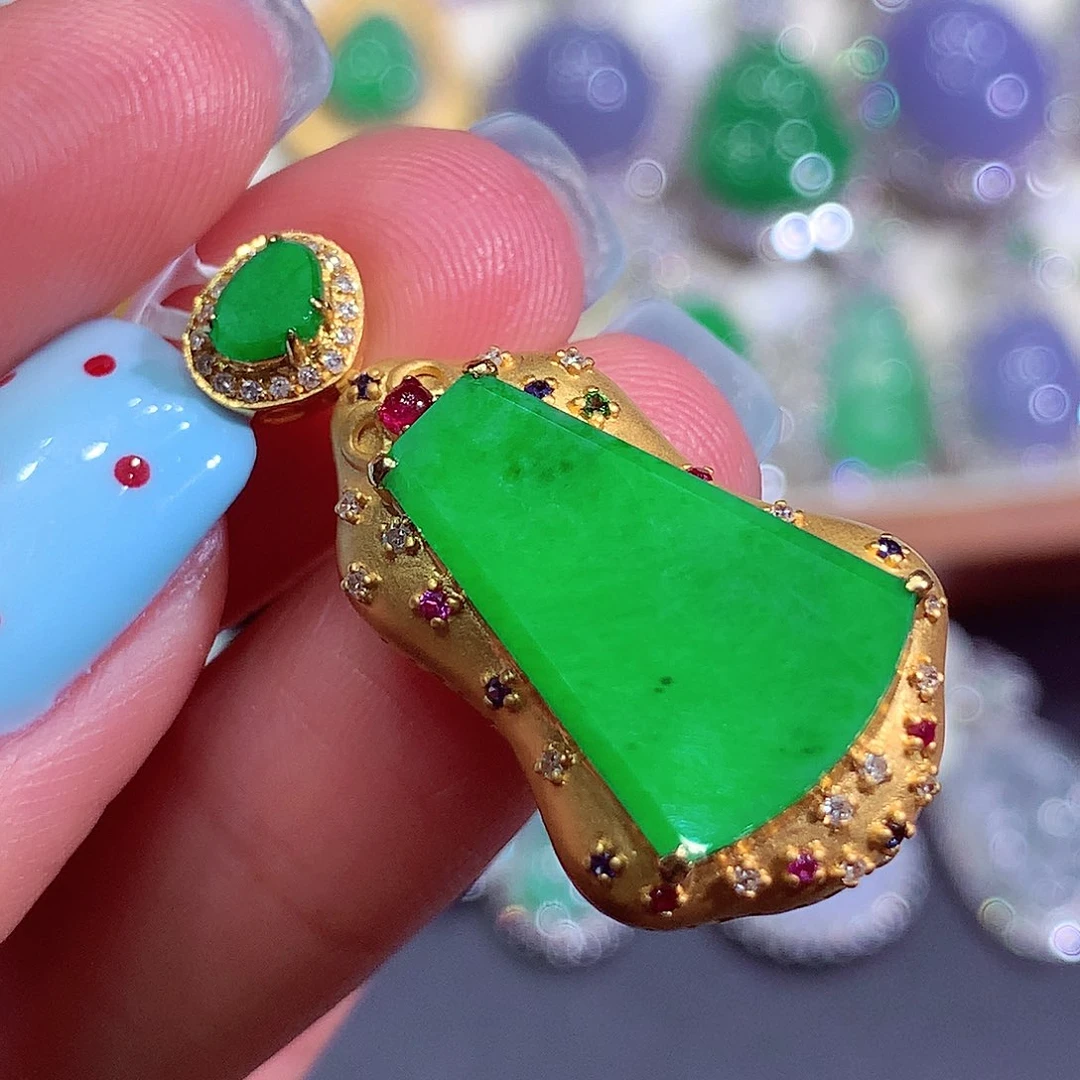 翡翠18K金镶嵌吊坠(不含链)