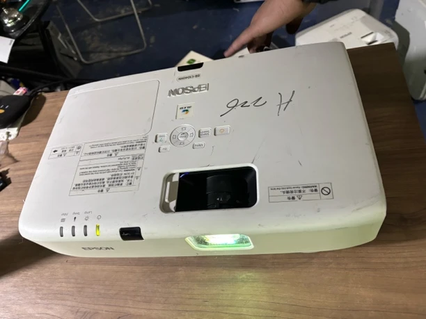 9新 Epson/爱普生 二手 爱普生投影仪 运费自理