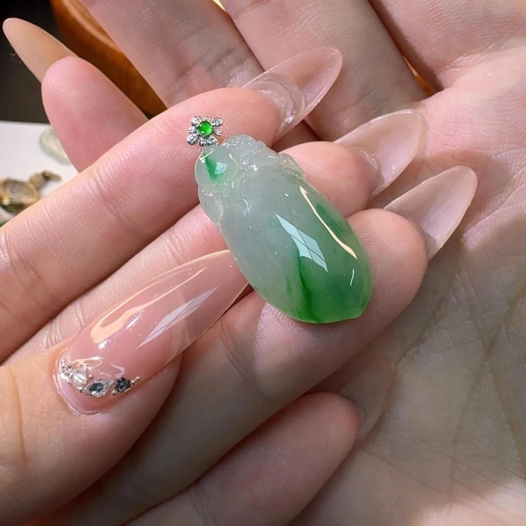 翡翠颈饰18K金镶嵌龙**祥吊坠