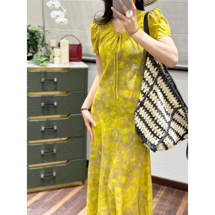 欧货高端洋气晕染印花圆领短袖连衣裙女系带收腰显瘦真丝长裙2025