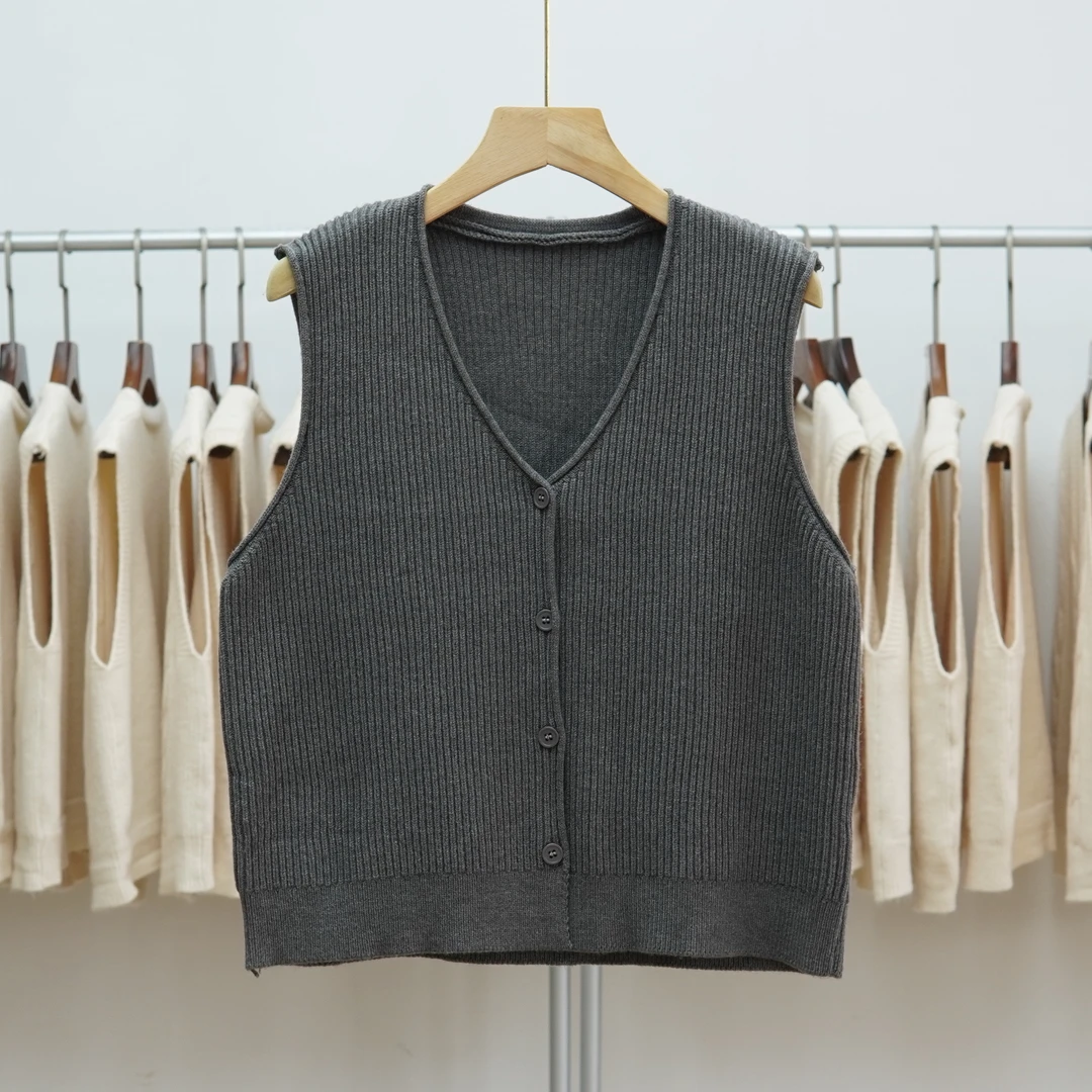 999 2025新款纯色文艺复古针织马甲开衫女短款背心纯色无袖坎肩