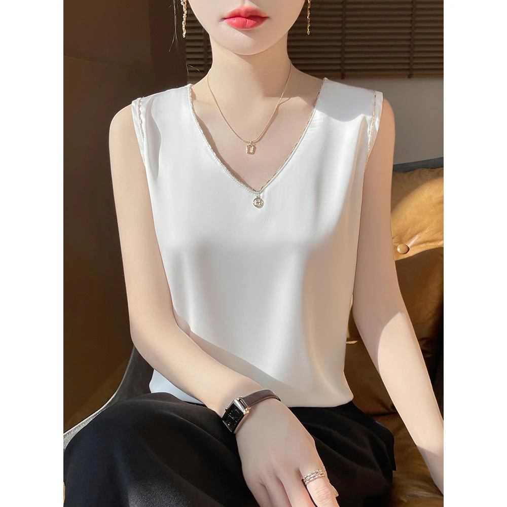 2025年夏季新款仿真丝吊带背心女宽肩带V领带吊坠西装内搭无袖上