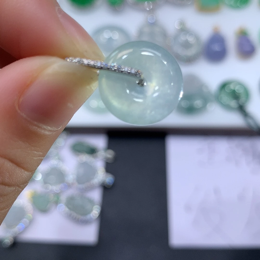 翡翠未镶嵌吊坠(不含链)平安扣