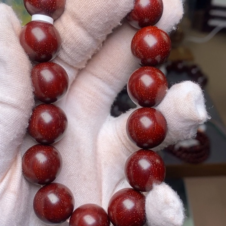 s***1小叶紫檀手串/手链原汁原味1.5cm 鸡血红鳞底满星