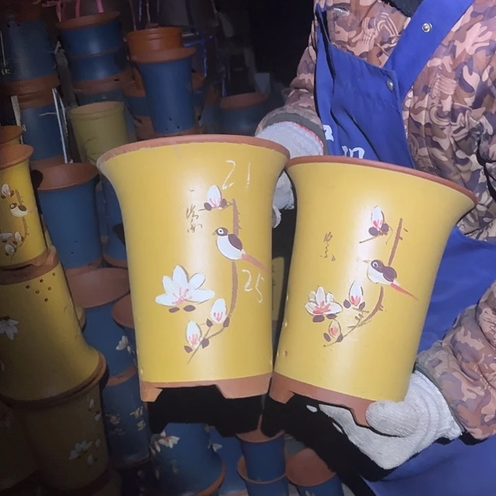 紫砂花盆紫砂花盆和小
