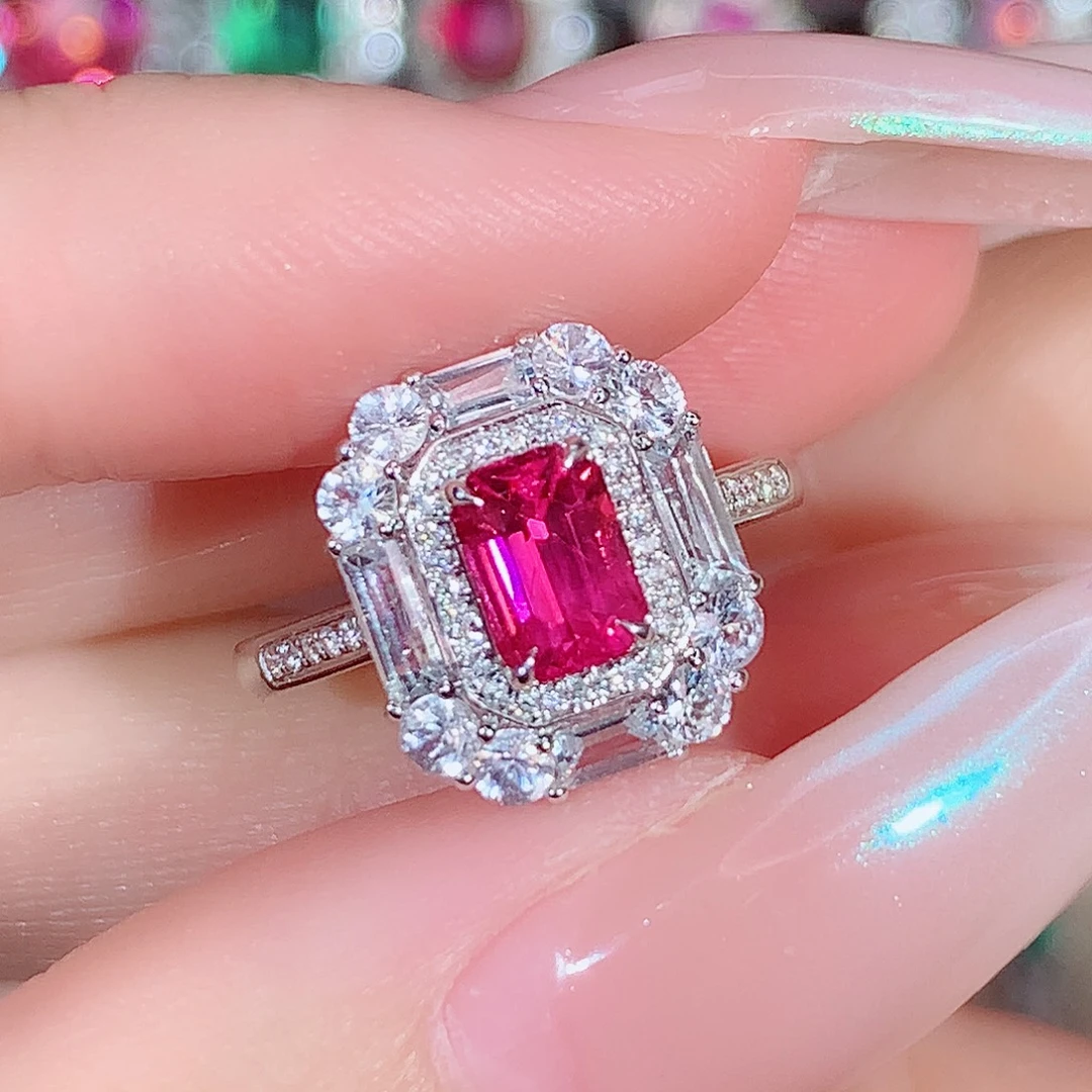 18K金镶嵌戒指尖晶石1.13ct/天然宝石/七天无理由