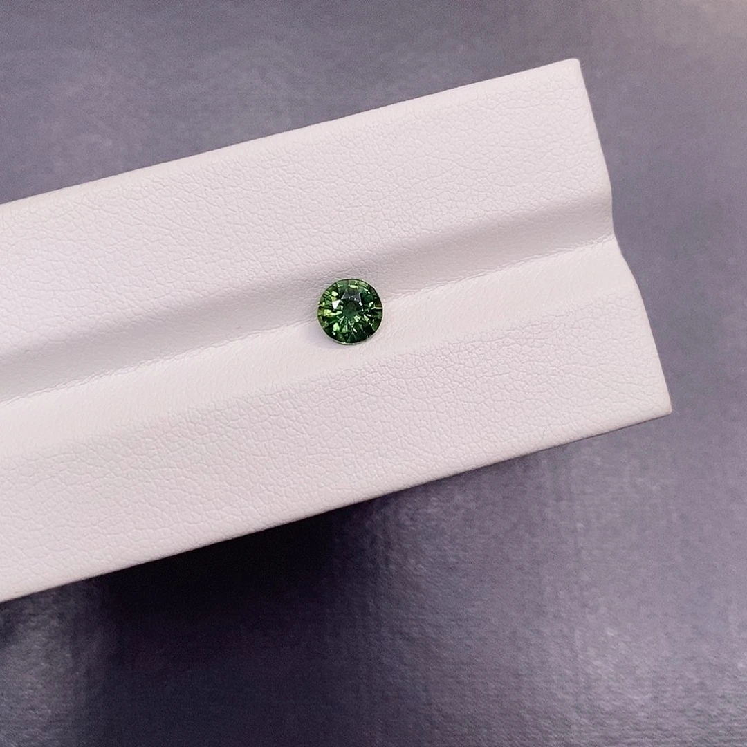 裸石蓝宝石0.81克拉