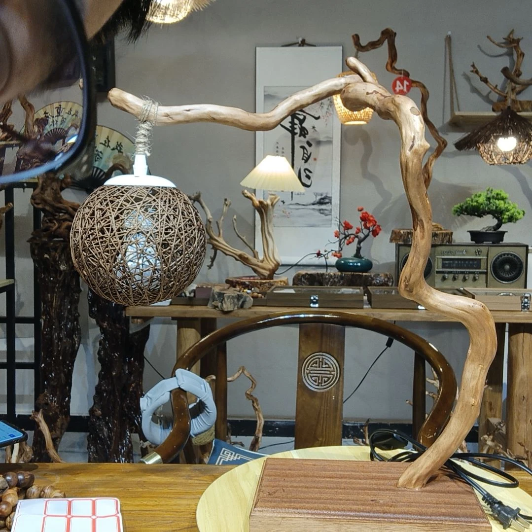 雨***燕柏木（崖柏）随形意境杜鹃根灯艺