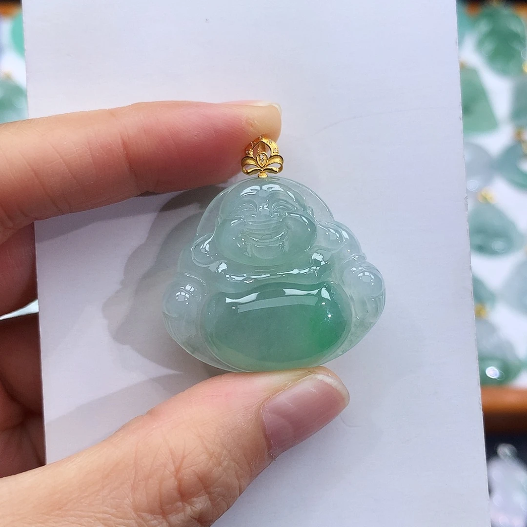 翡翠18K金镶嵌颈饰翡翠吊坠