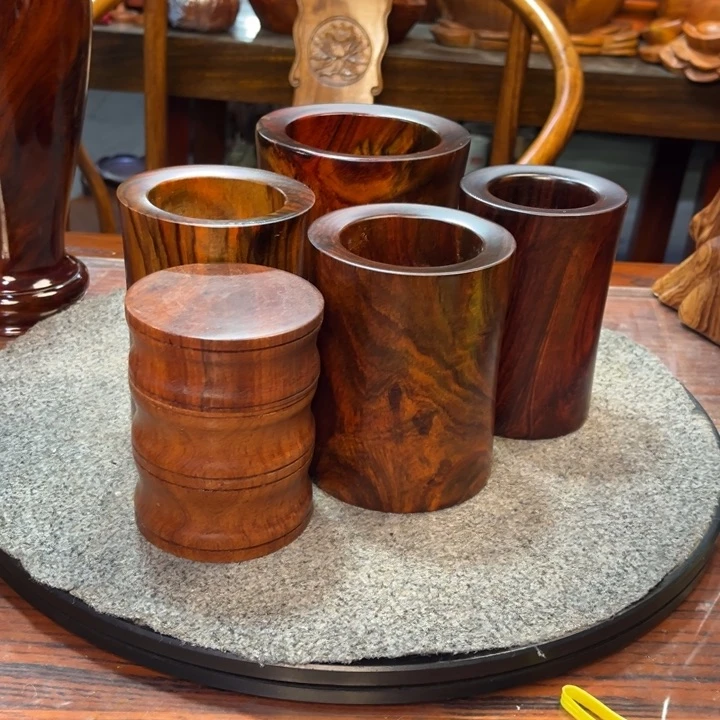 交趾黄檀（大红酸枝）用****4笔筒摆件