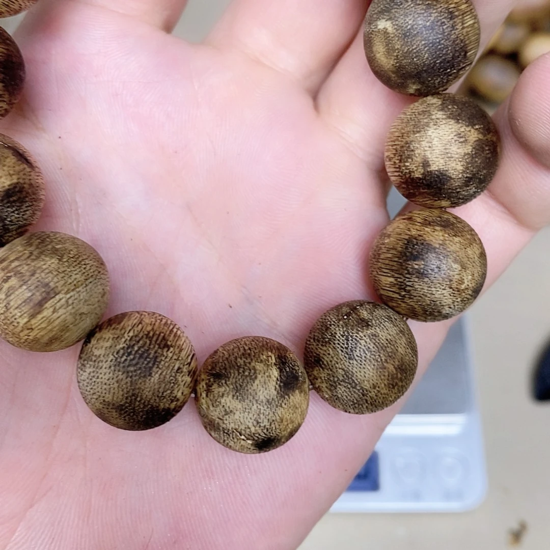 沉香碎屑沉香越南芽庄留疤白奇楠1.6