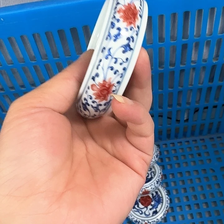 杯釉里红缠枝莲杯垫