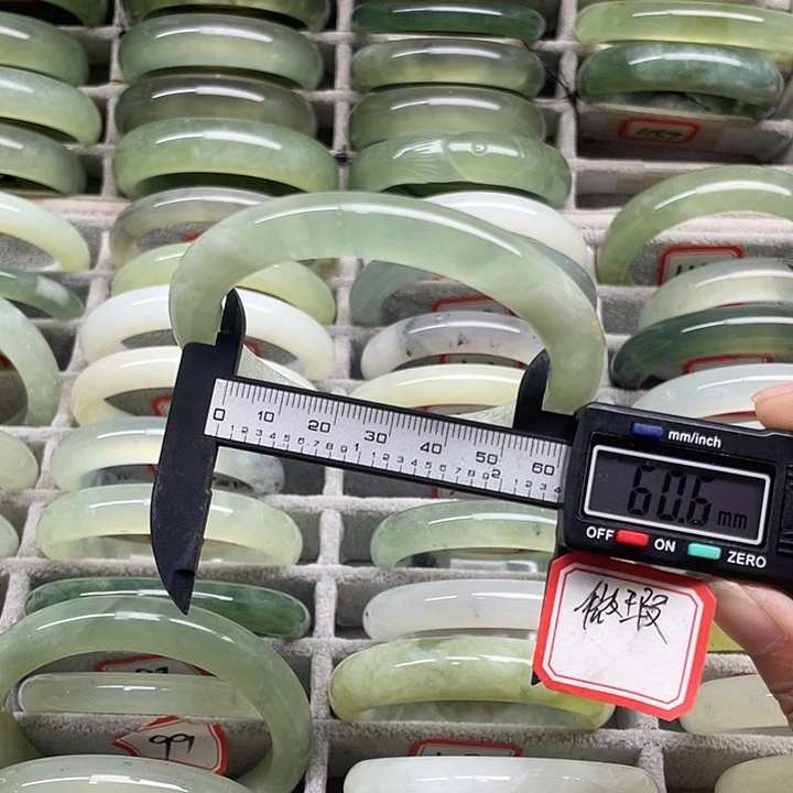 未镶嵌蛇纹石玉手镯105