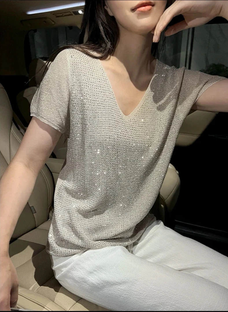 爆款显瘦V领短袖T恤百搭休闲时尚轻奢气质高级亮闪闪上衣女设计感