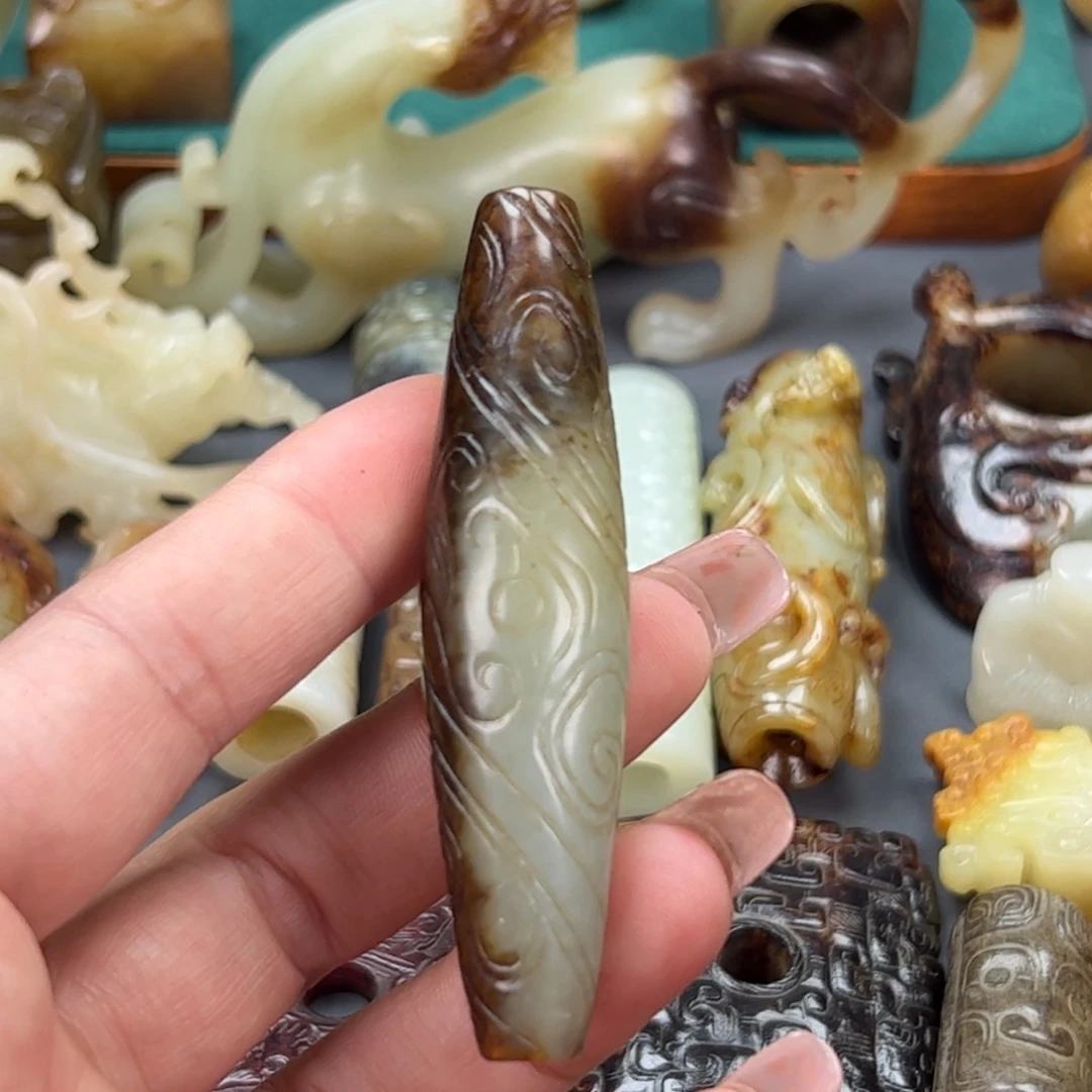 和田玉（糖玉）颈饰未镶嵌