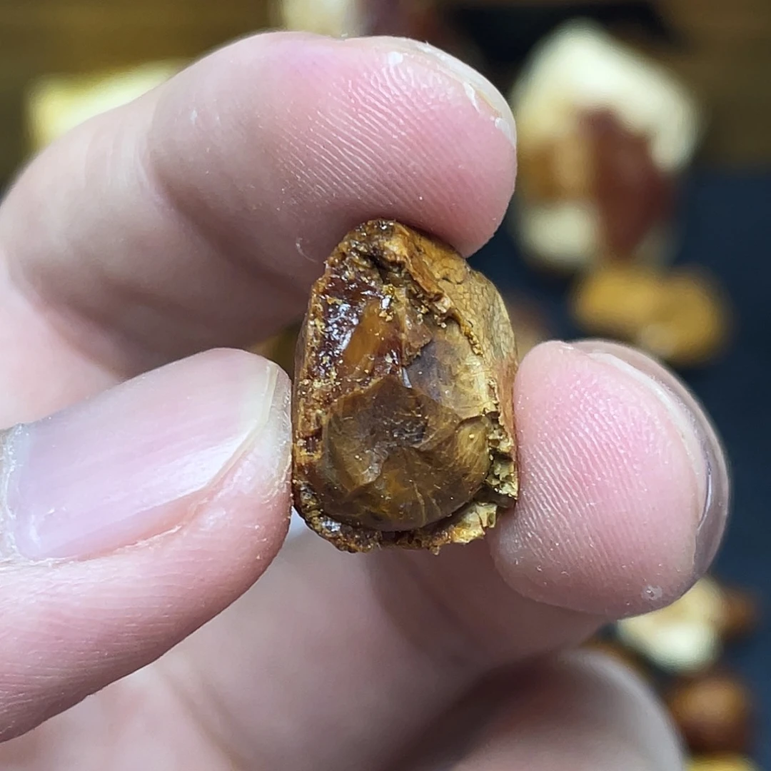 定制琥珀未镶嵌u**p定制
