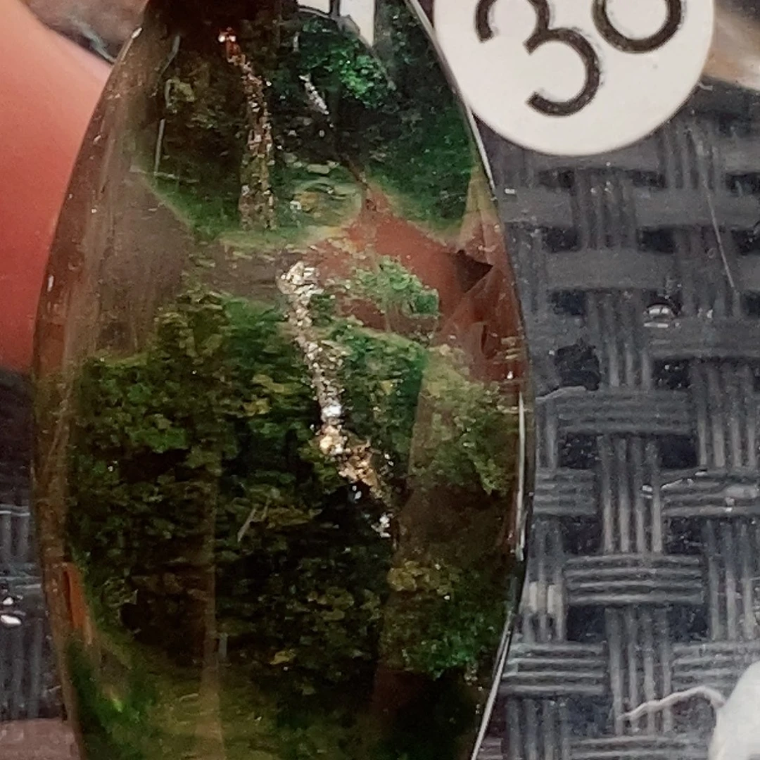 未镶嵌颈饰水晶岚*妞