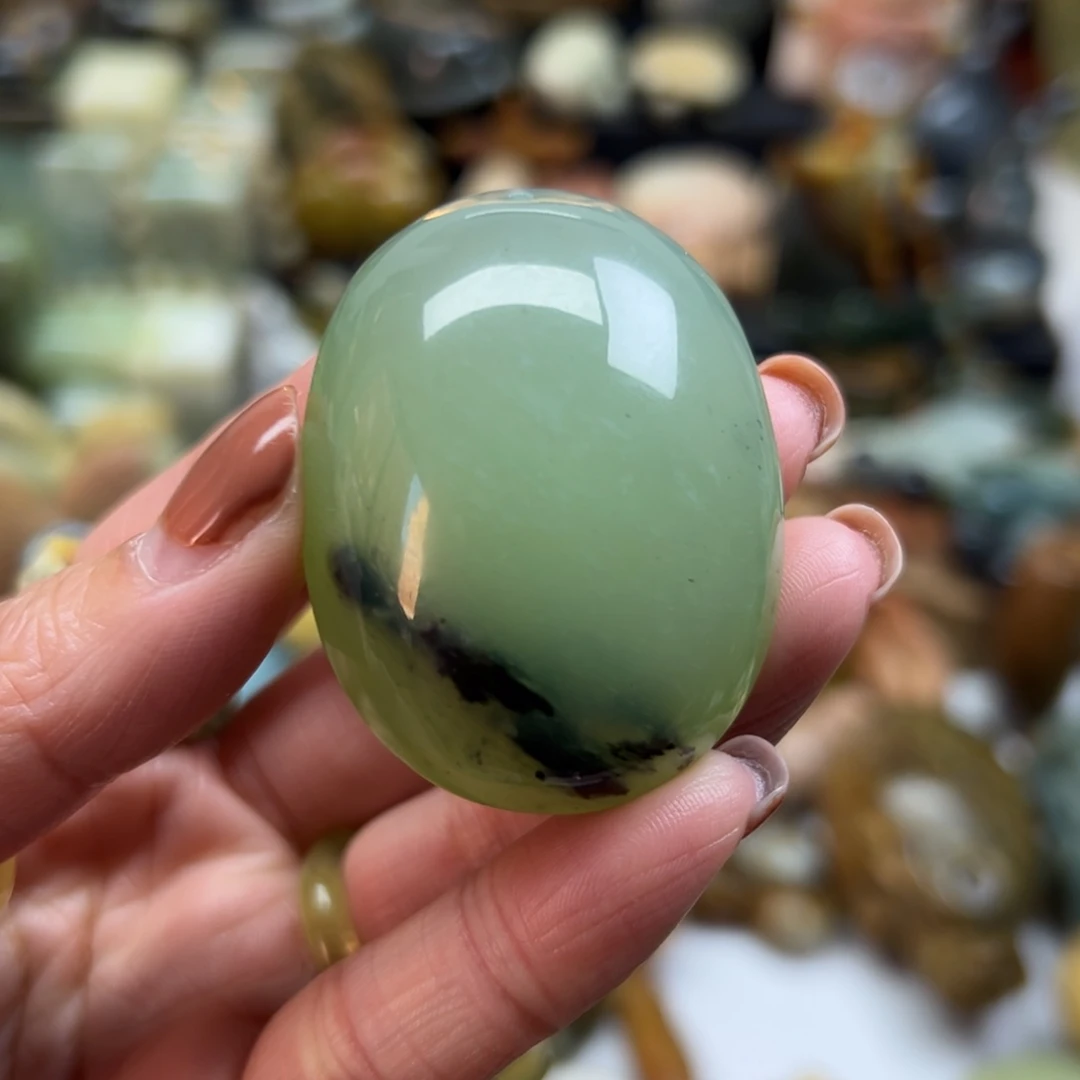 岫玉未镶嵌颈饰岫玉大水蛋