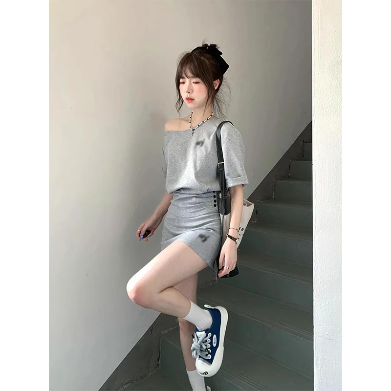 韩系减龄休闲运动服套装女夏季简约收腰一字肩斜肩短袖短裙两件套