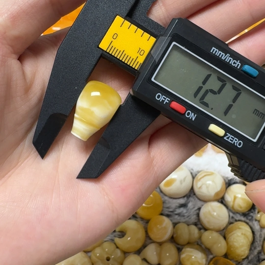 琥珀未镶嵌裸石蜜蜡三通