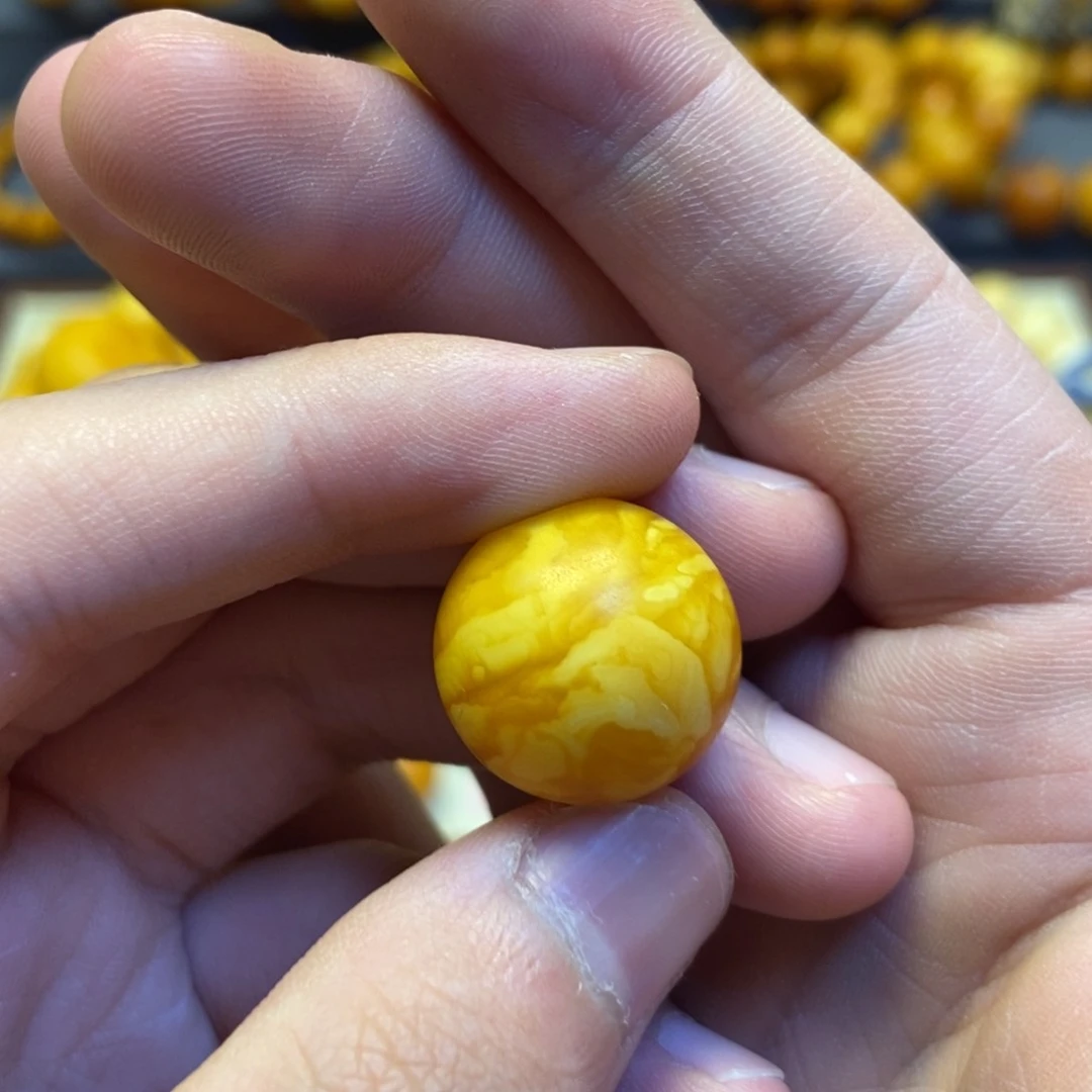 未镶嵌琥珀珠宝奇石