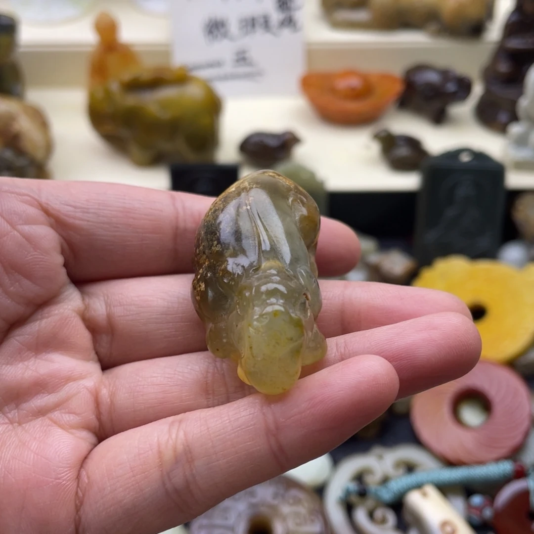 未镶嵌蛇纹石玉颈饰16