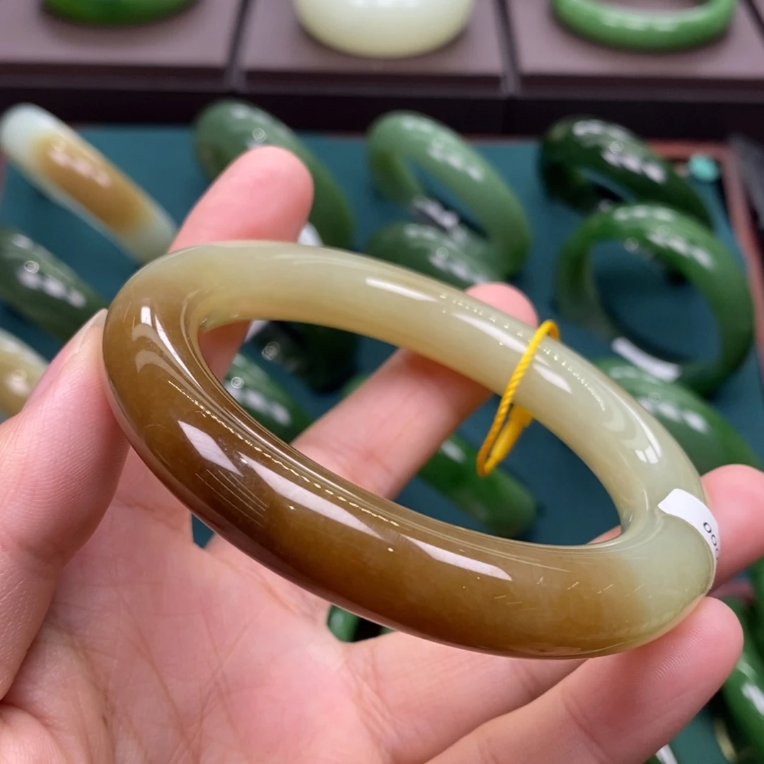 和田玉（糖玉）未镶嵌手镯6061