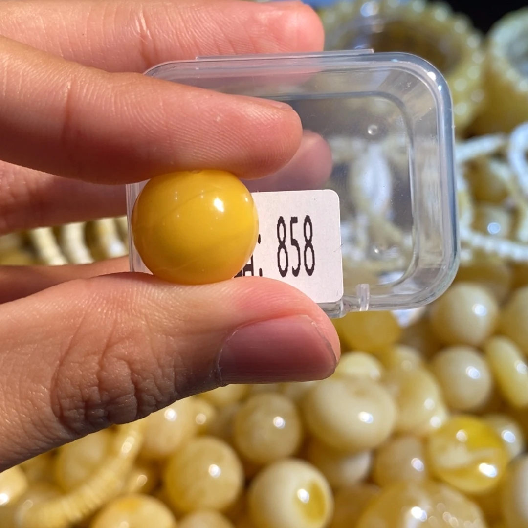 琥珀未镶嵌珠宝奇石858