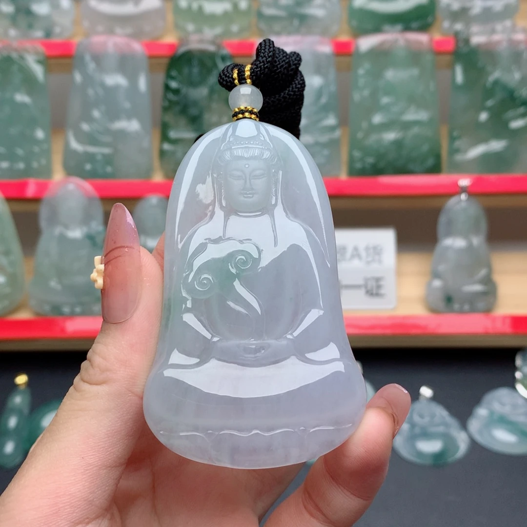 御***府翡翠未镶嵌颈饰素衣