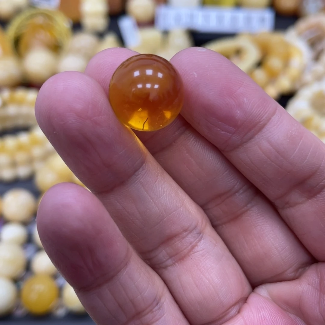 琥珀珠宝奇石未镶嵌14.8mm瑕疵