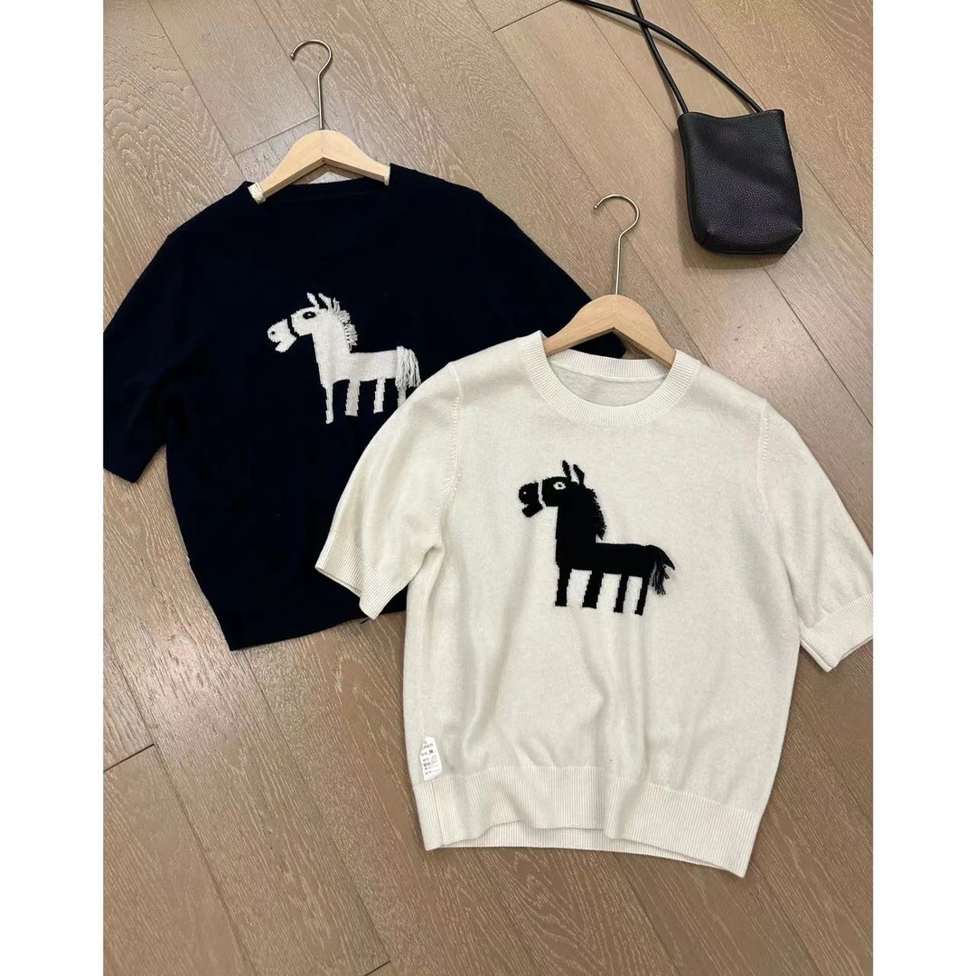 欧尼私服 设计感卡通木马圆领针织上衣2408B3767