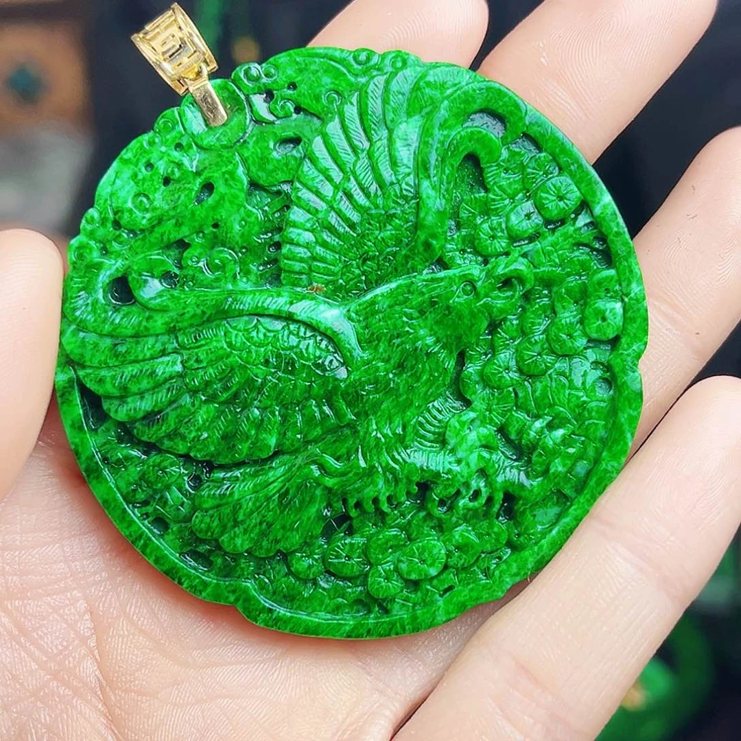 颈饰18K金镶嵌翡翠多样性