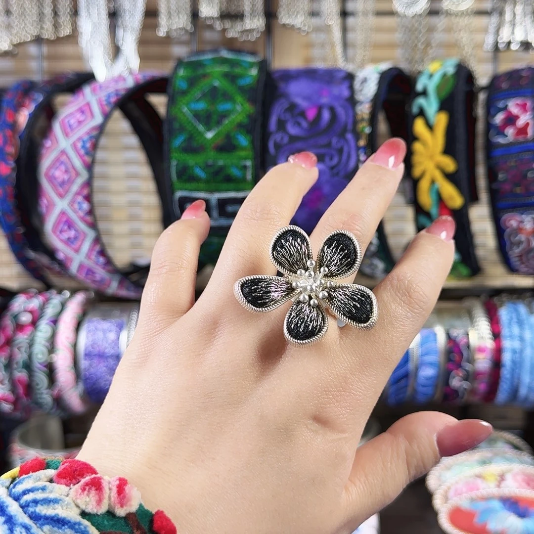 传承非遗刺绣饰品戒指