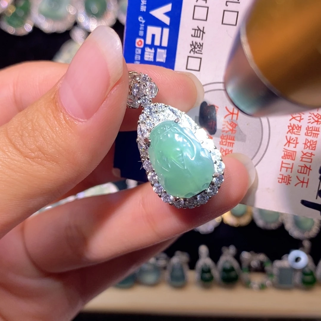 翡翠未镶嵌颈饰天然