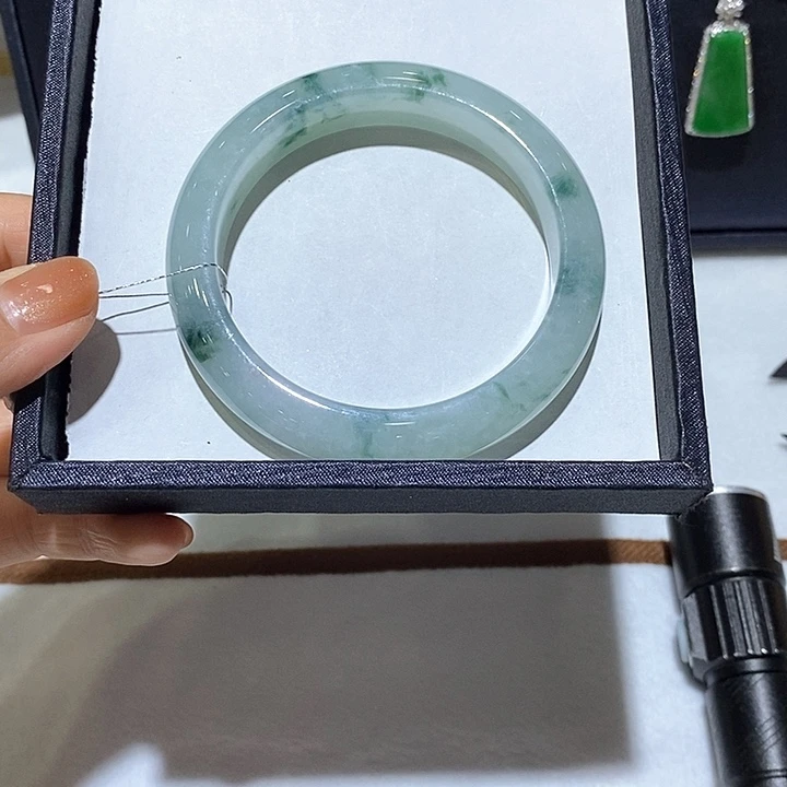 未镶嵌手镯翡翠翡翠手镯