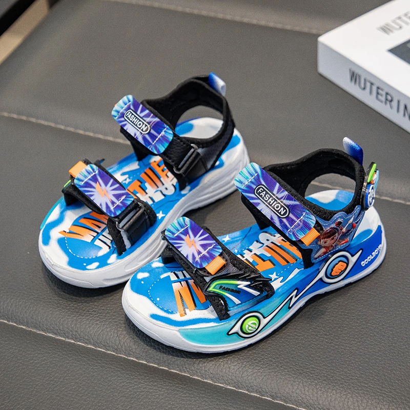 男童运动凉鞋夏季2025哪吒新款儿童软底沙滩鞋网红爆款学生跑步鞋
