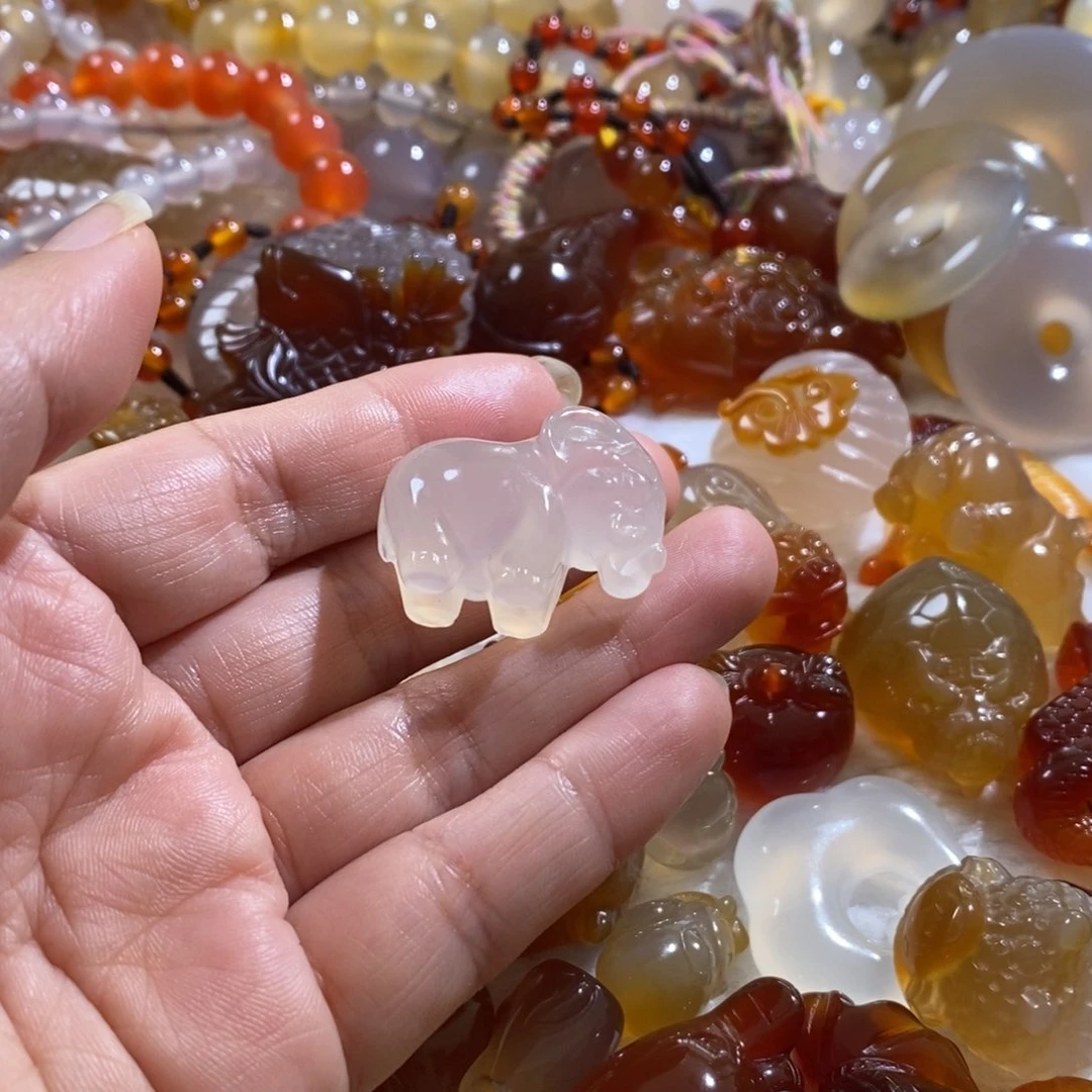 玛瑙/玉髓玛瑙吊坠未镶嵌