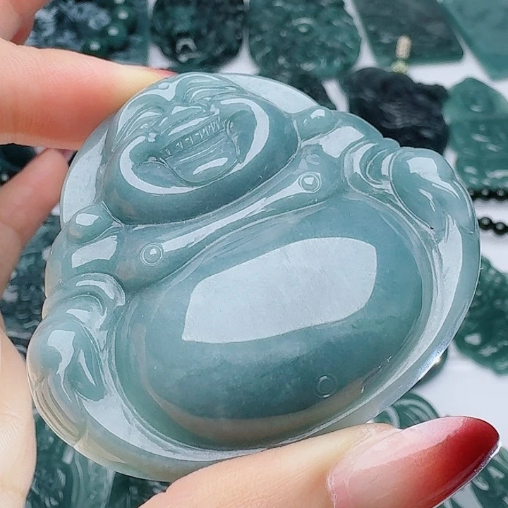 翡翠未镶嵌颈饰多样性发其一