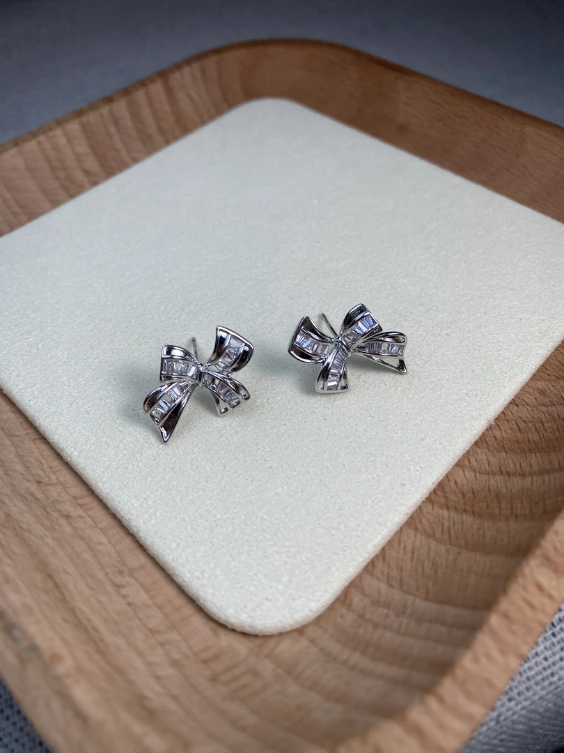 铜合金耳饰 【蝴蝶耳钉】银色少女风简约风甜美小众饰品