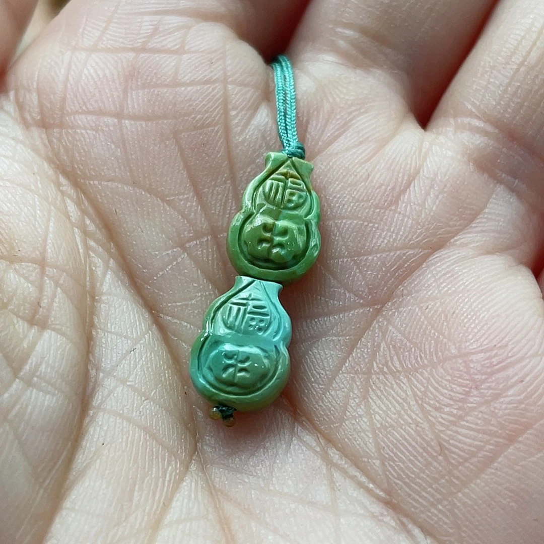 绿松石颈饰未镶嵌